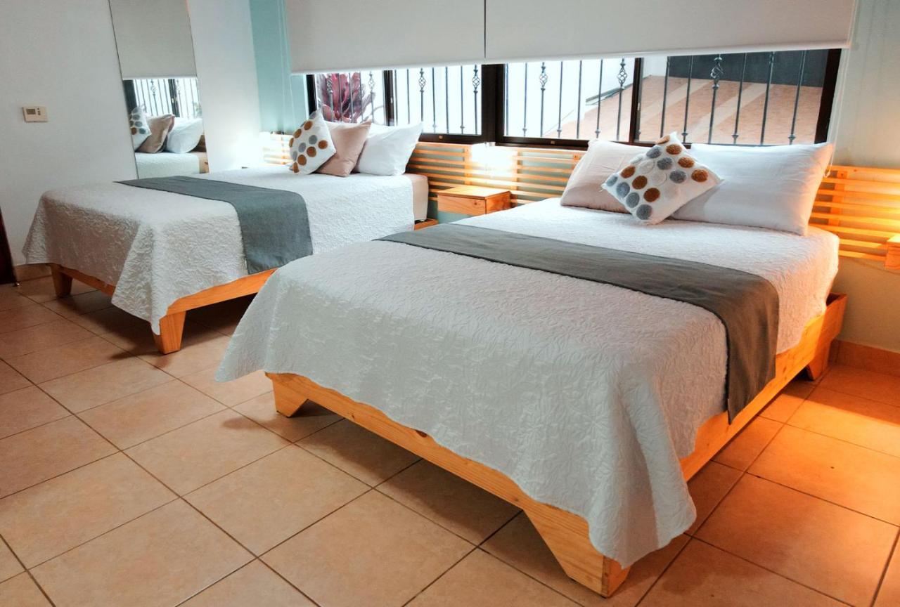 Trebol Amarillo Bed & Breakfast Escazu Bagian luar foto